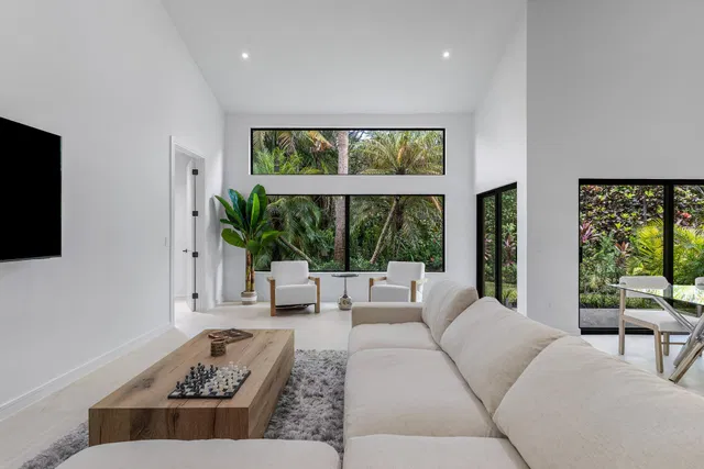 Residence photo 17