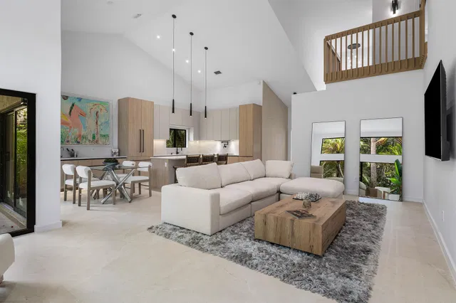 Residence photo 18