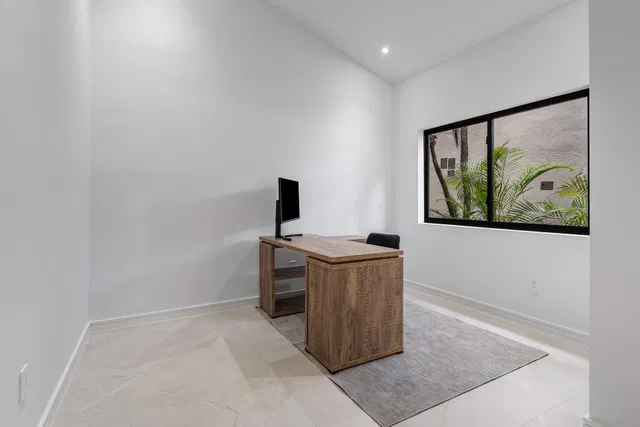 Residence photo 32