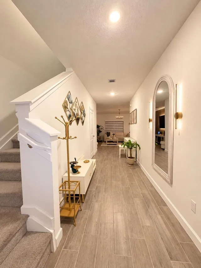 Residence photo 2