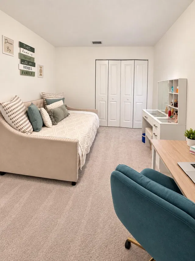 Residence photo 18