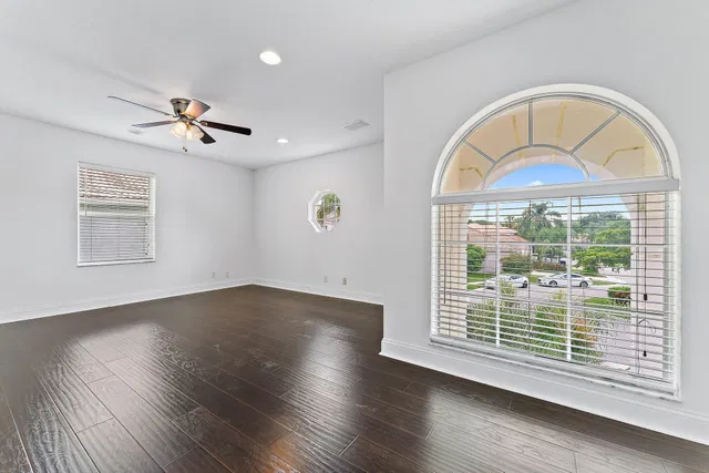 Residence photo 19