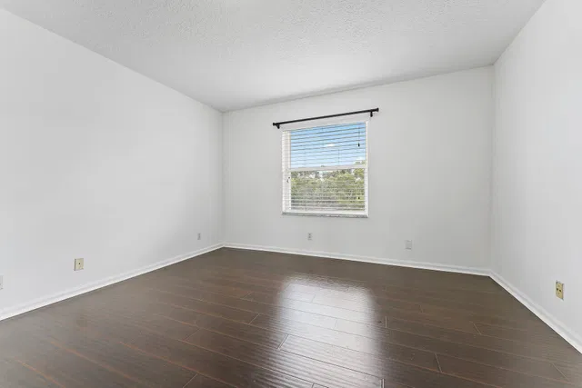 Residence photo 30