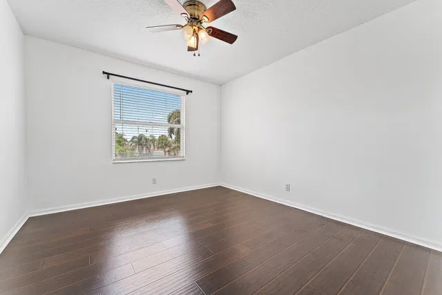 Residence photo 35