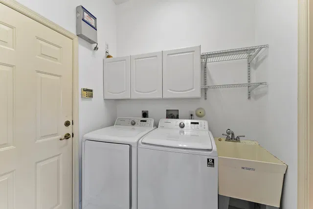 Residence photo 38