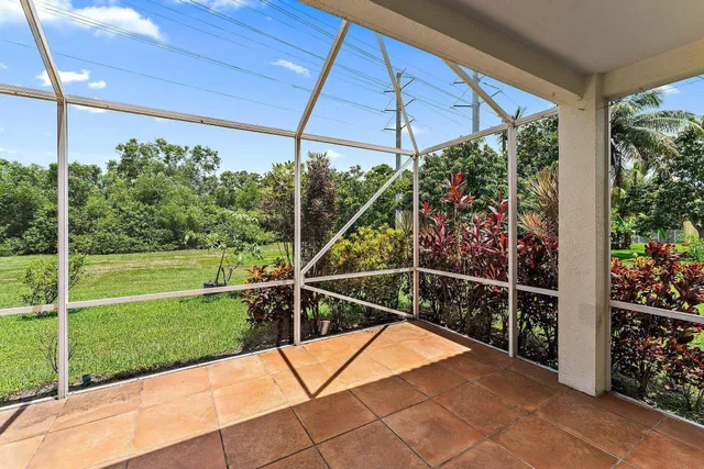 Residence photo 41