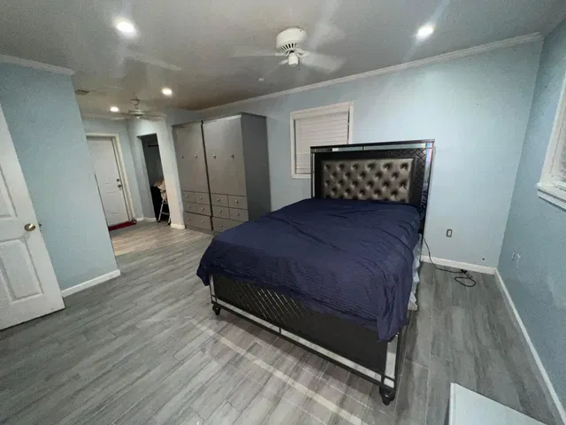 Residence photo 2