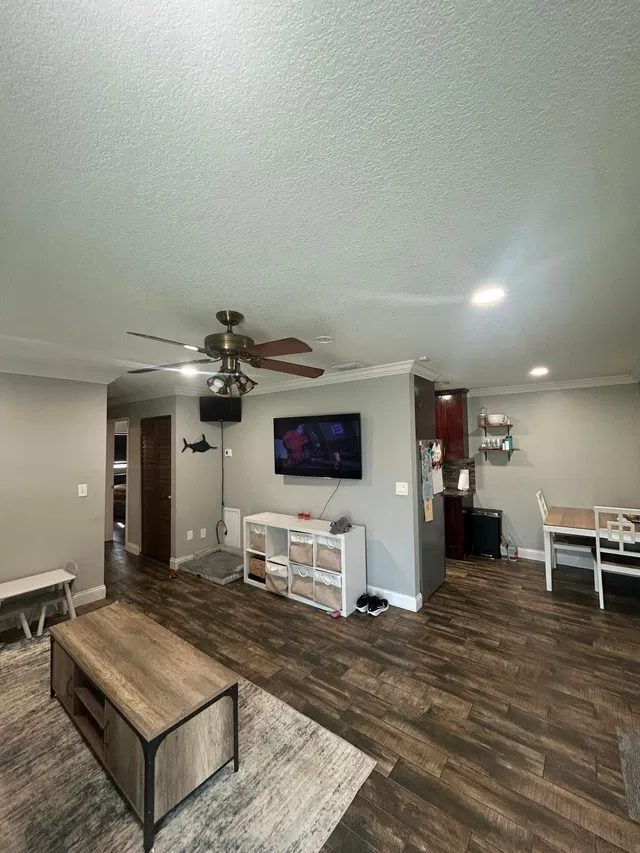 Residence photo 4