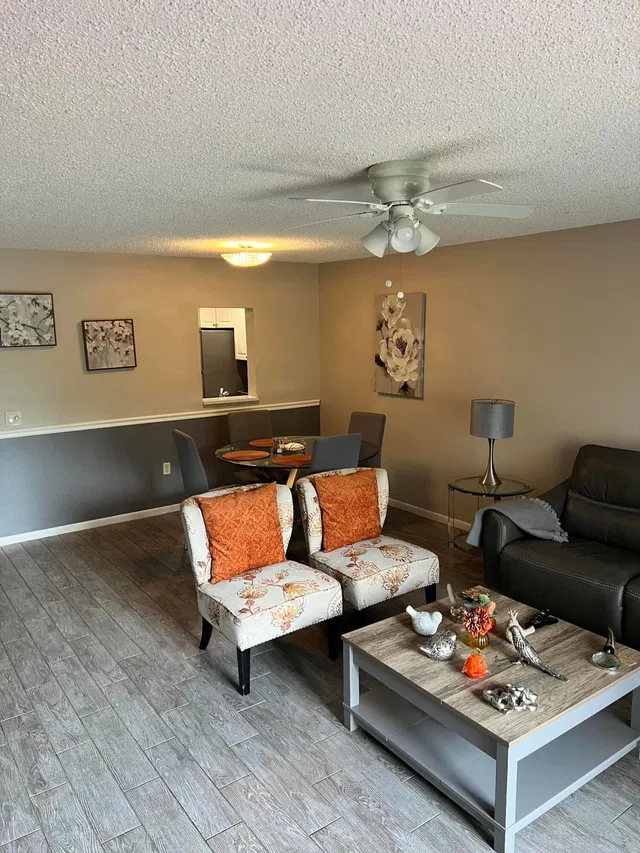  Unit 111 photo 9