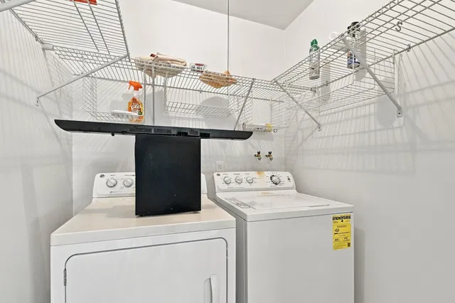 Unit 541 photo 11