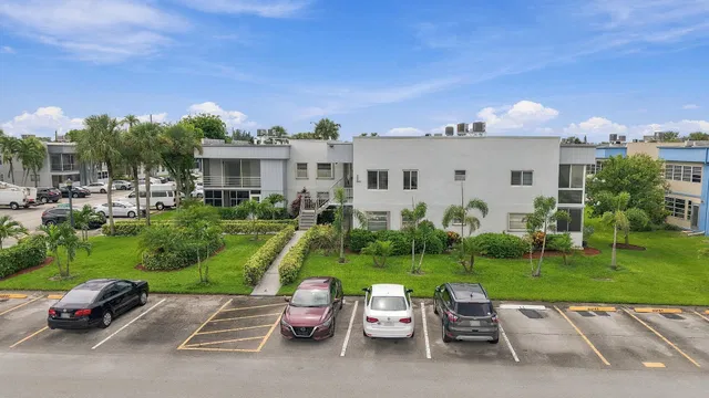 Unit 541 photo 13