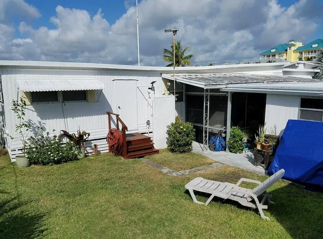Unit 51 photo 9
