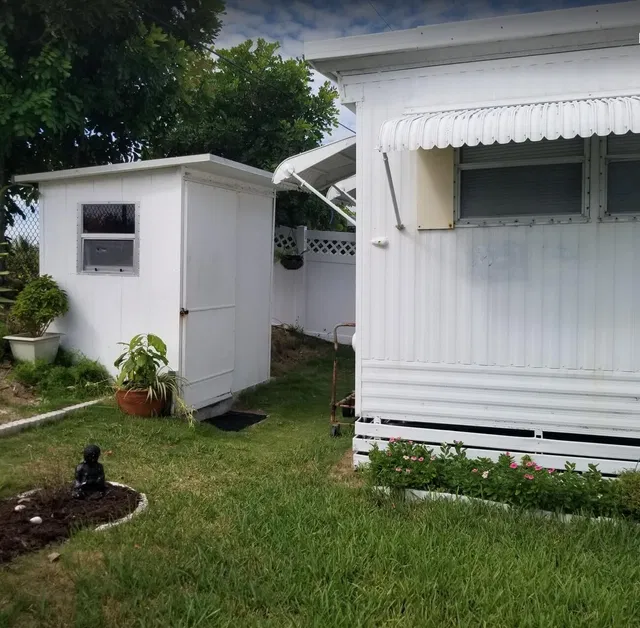 Unit 51 photo 11