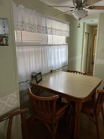 Unit 51 photo 18