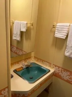 Unit 51 photo 26