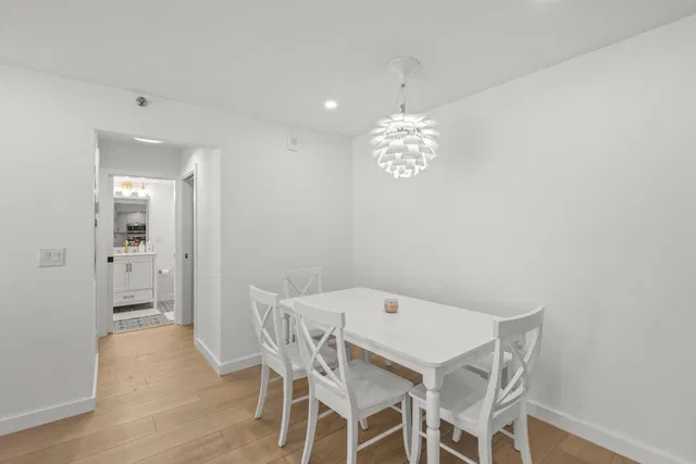 Unit 203 photo 8