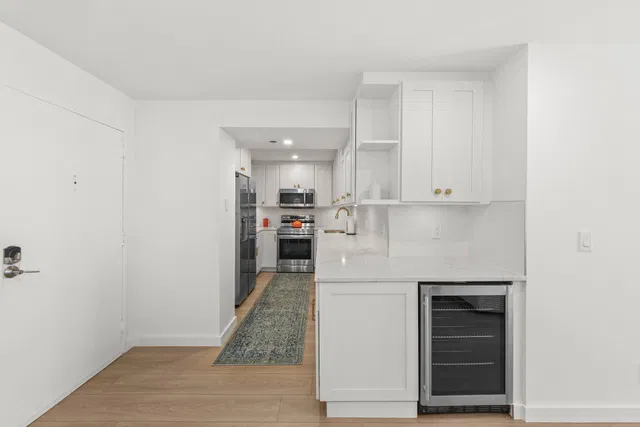 Unit 203 photo 9