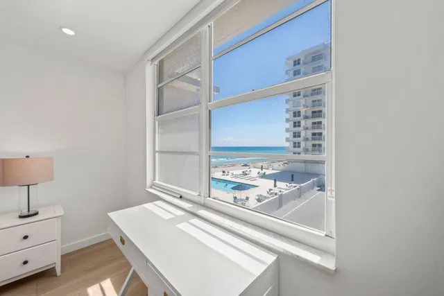 Unit 203 photo 16