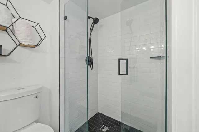 Unit 203 photo 24