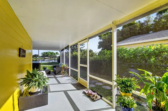Residence photo 31