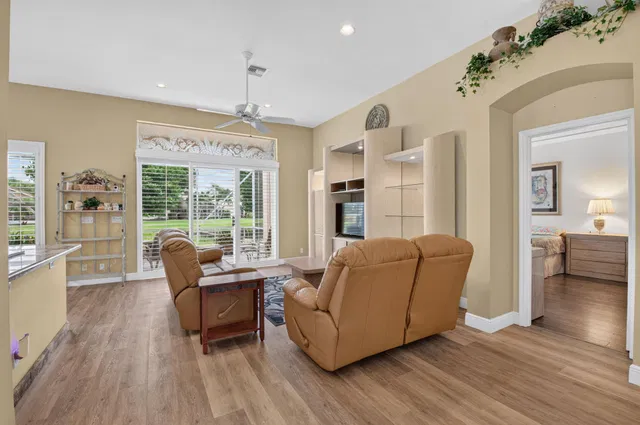 Residence photo 15