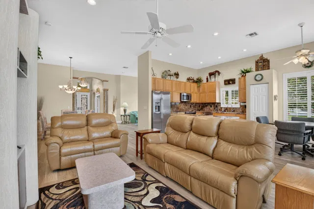 Residence photo 19