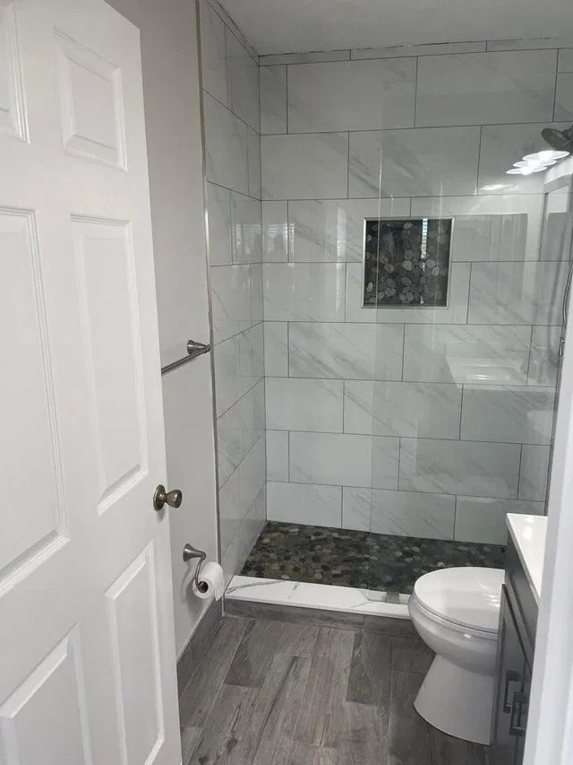Unit 608 photo 5
