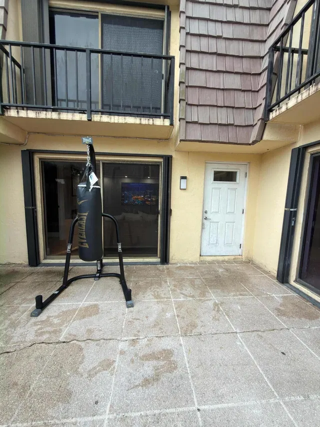Residence photo 2