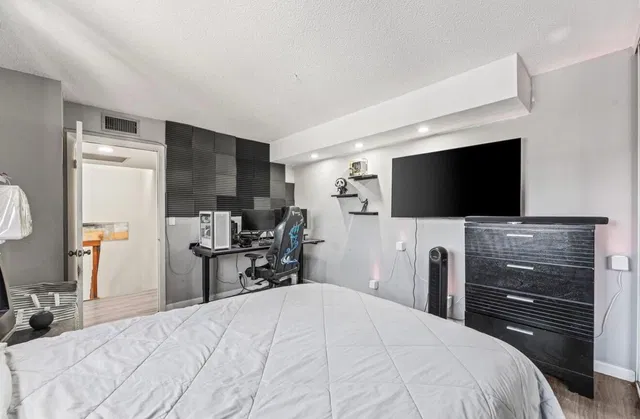 Residence photo 8
