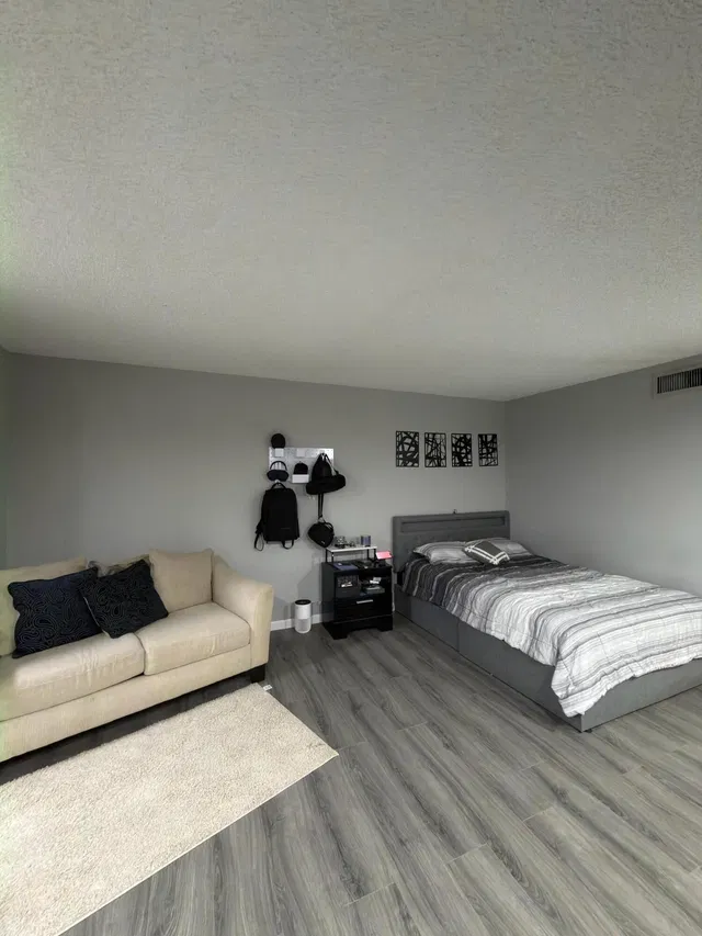 Residence photo 18