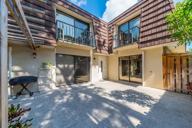  Residence photo 20