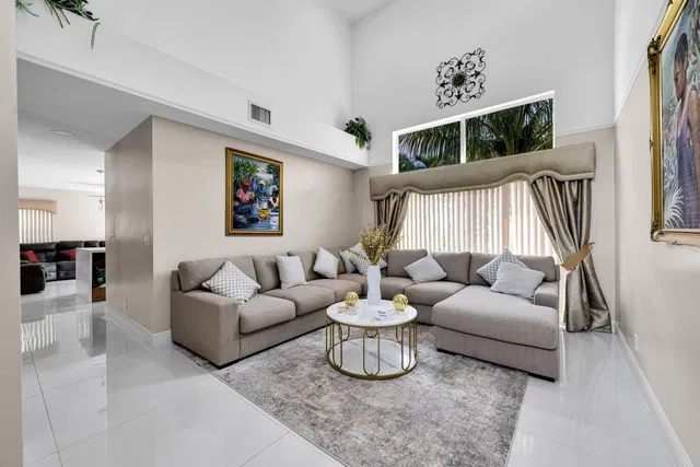 Residence photo 20