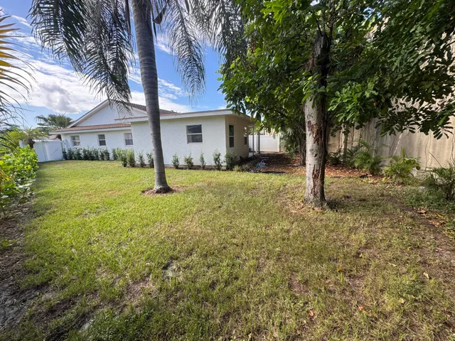  Residence photo 4