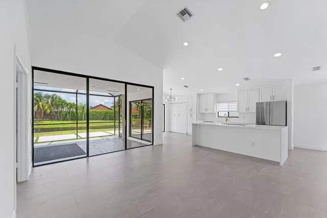 Residence photo 5