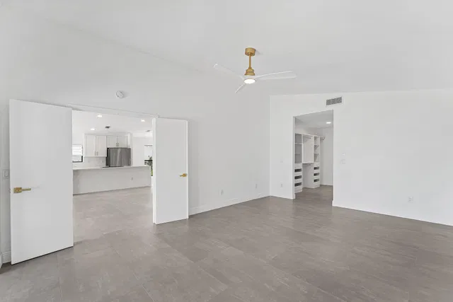 Residence photo 12