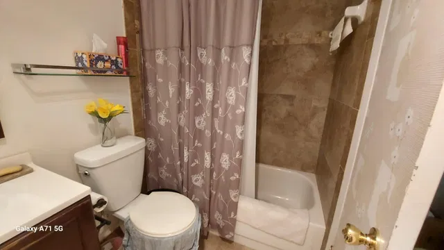 Unit A photo 17