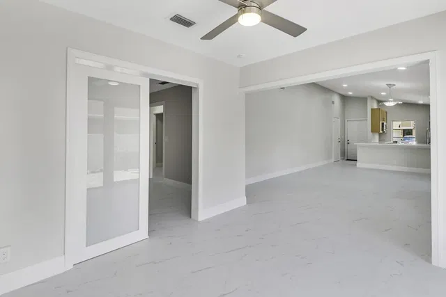 Residence photo 16
