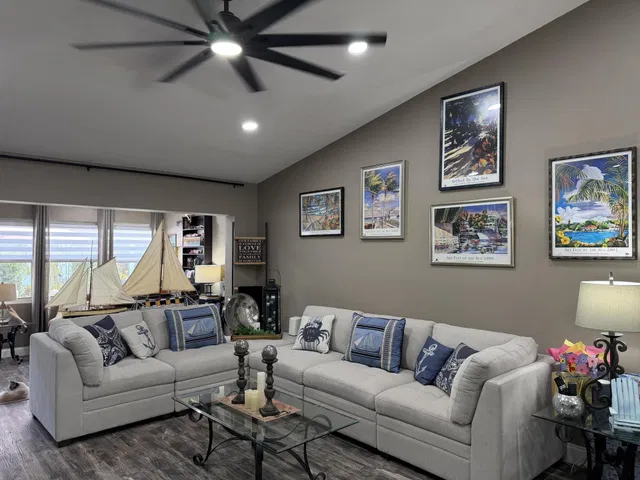 Residence photo 20