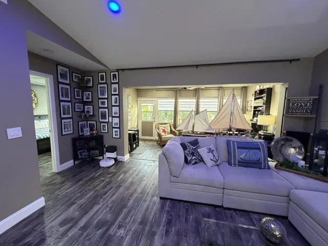 Residence photo 39