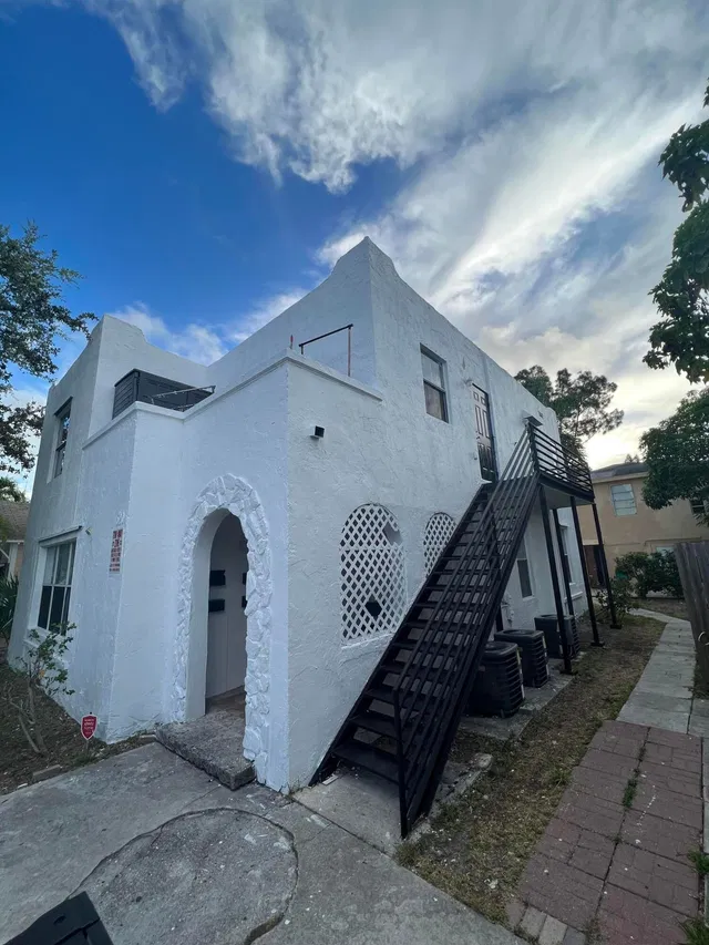  Residence photo 5