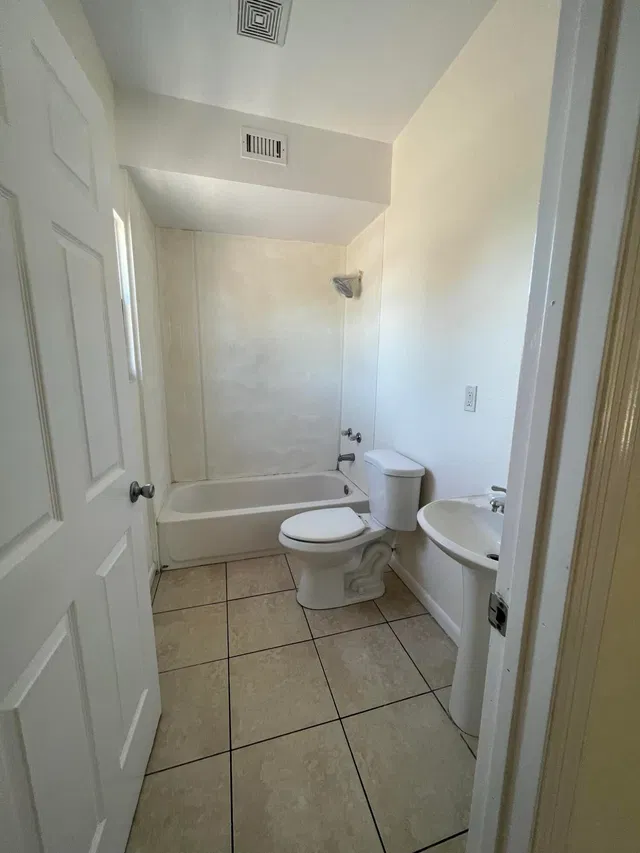 Residence photo 9