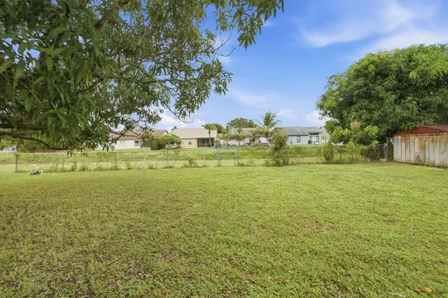 Residence photo 33