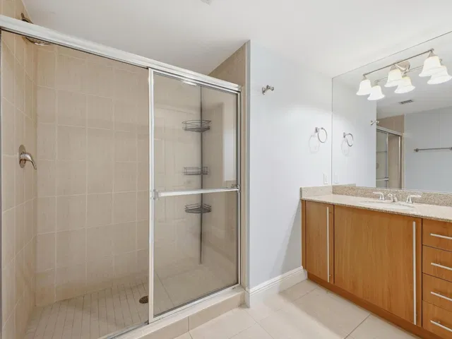 610 Clematis Unit 416 photo 22