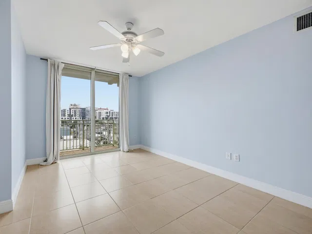 610 Clematis Unit 416 photo 24