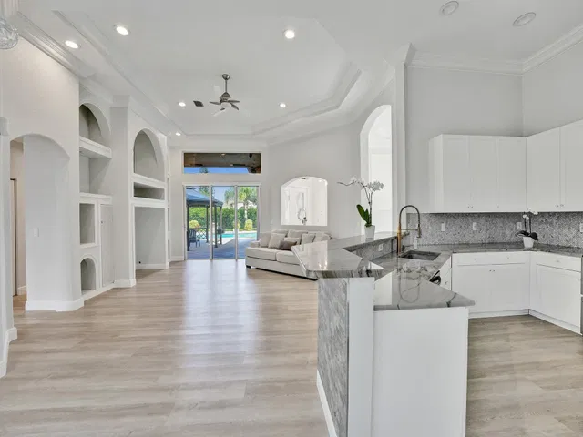  Residence photo 5
