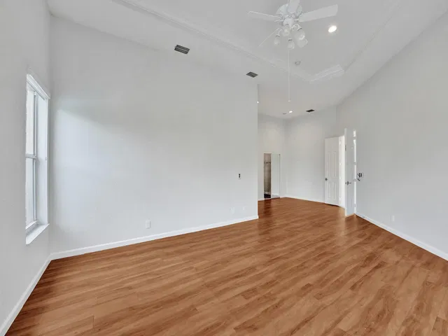  Residence photo 38