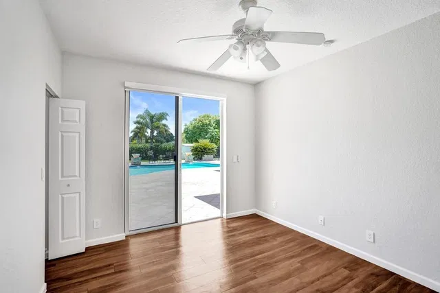  Residence photo 82