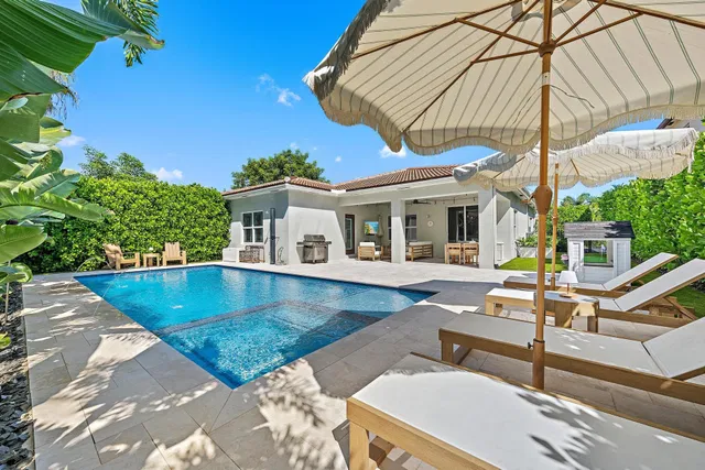 Residence photo 2