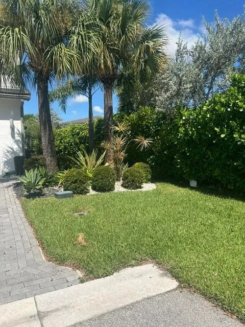 Residence photo 2