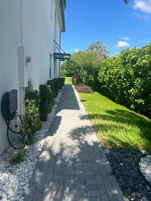 Residence photo 3